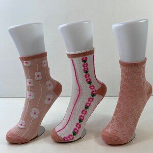 Womens Crew Socks Set 3 Floral Textured Pattern Pink White Green